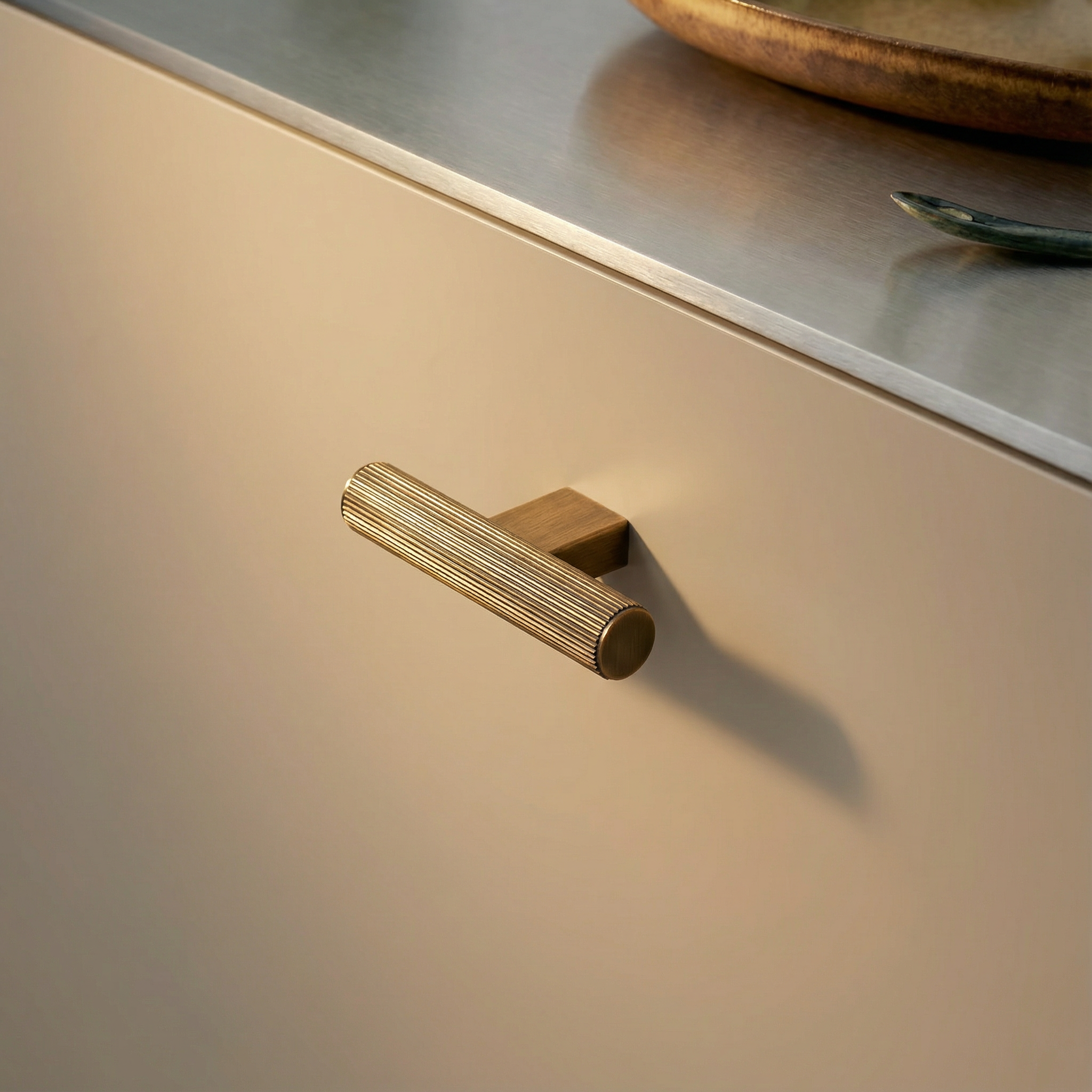 Cora Cabinet T-Bar