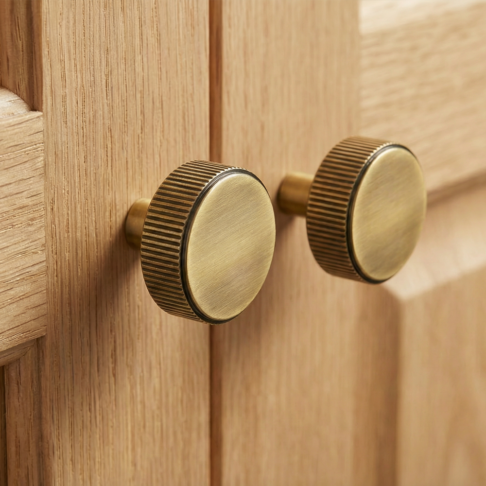 Cora Cabinet knob