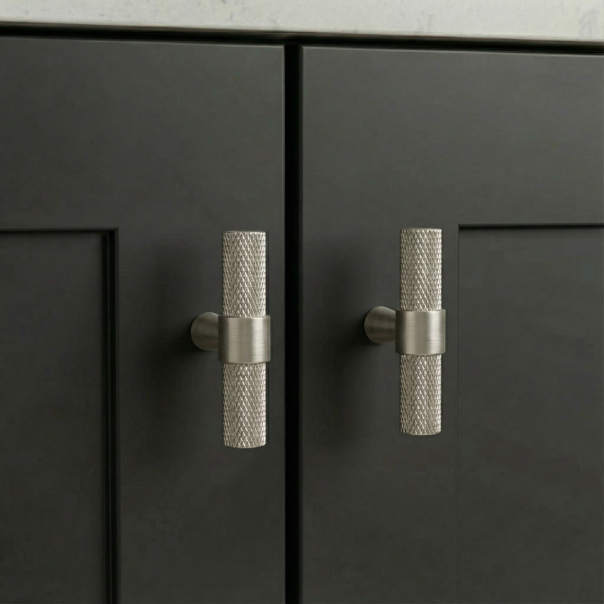 Elva Cabinet T-Bar