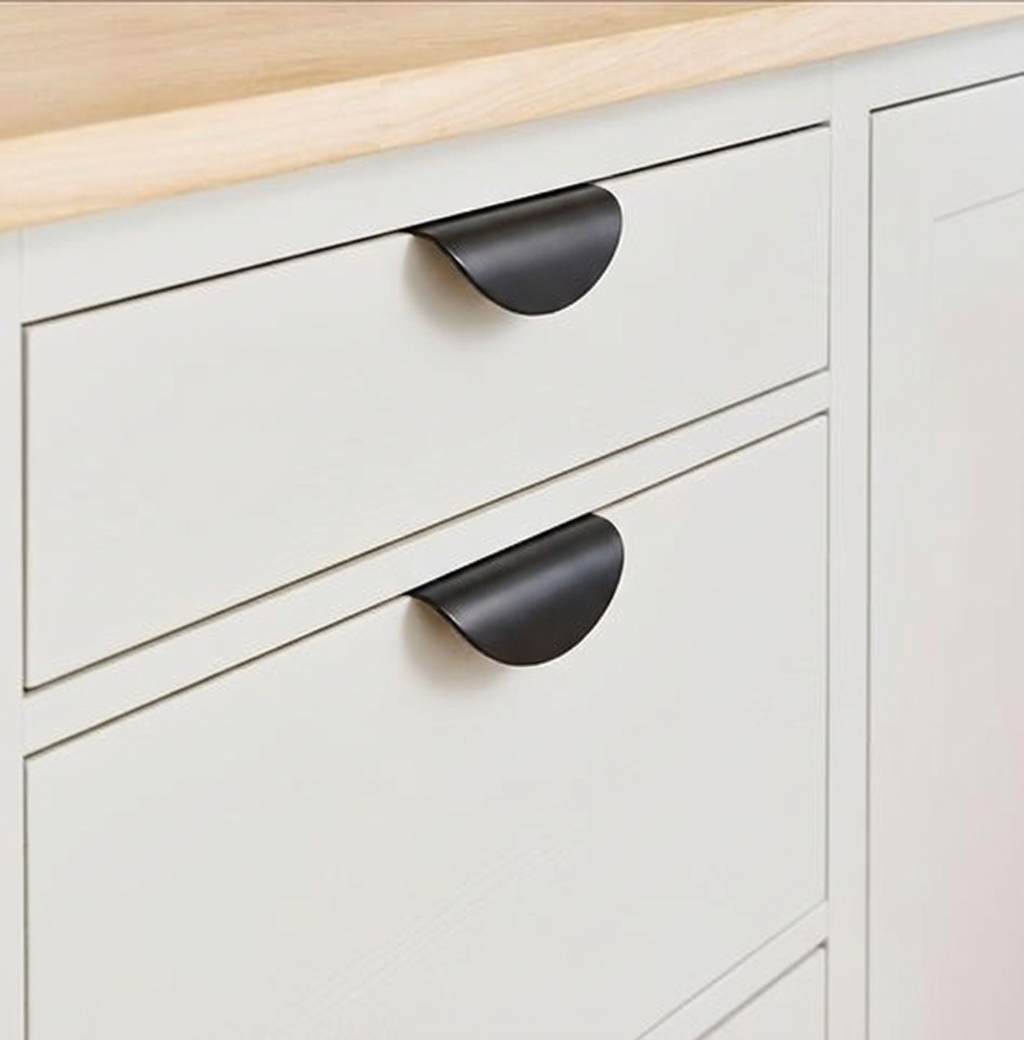 Trim Cabinet Pull