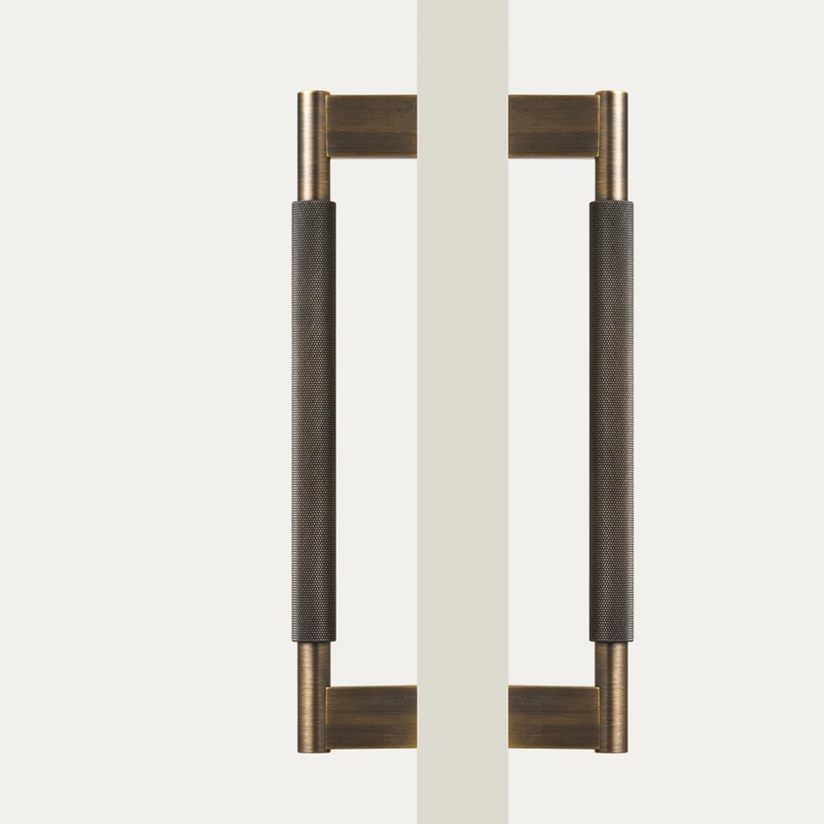 Bron Door Pull