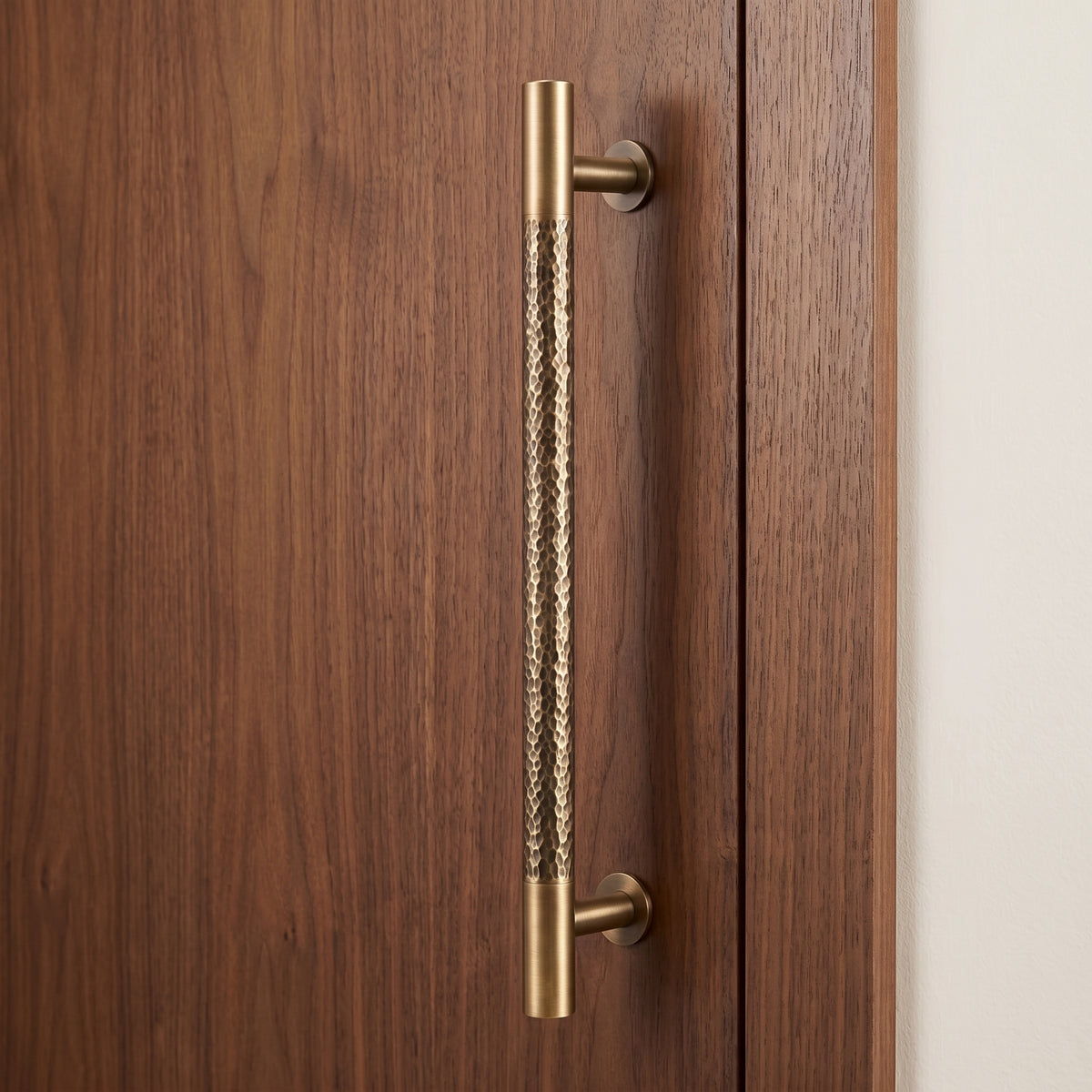 Tava Door Pull