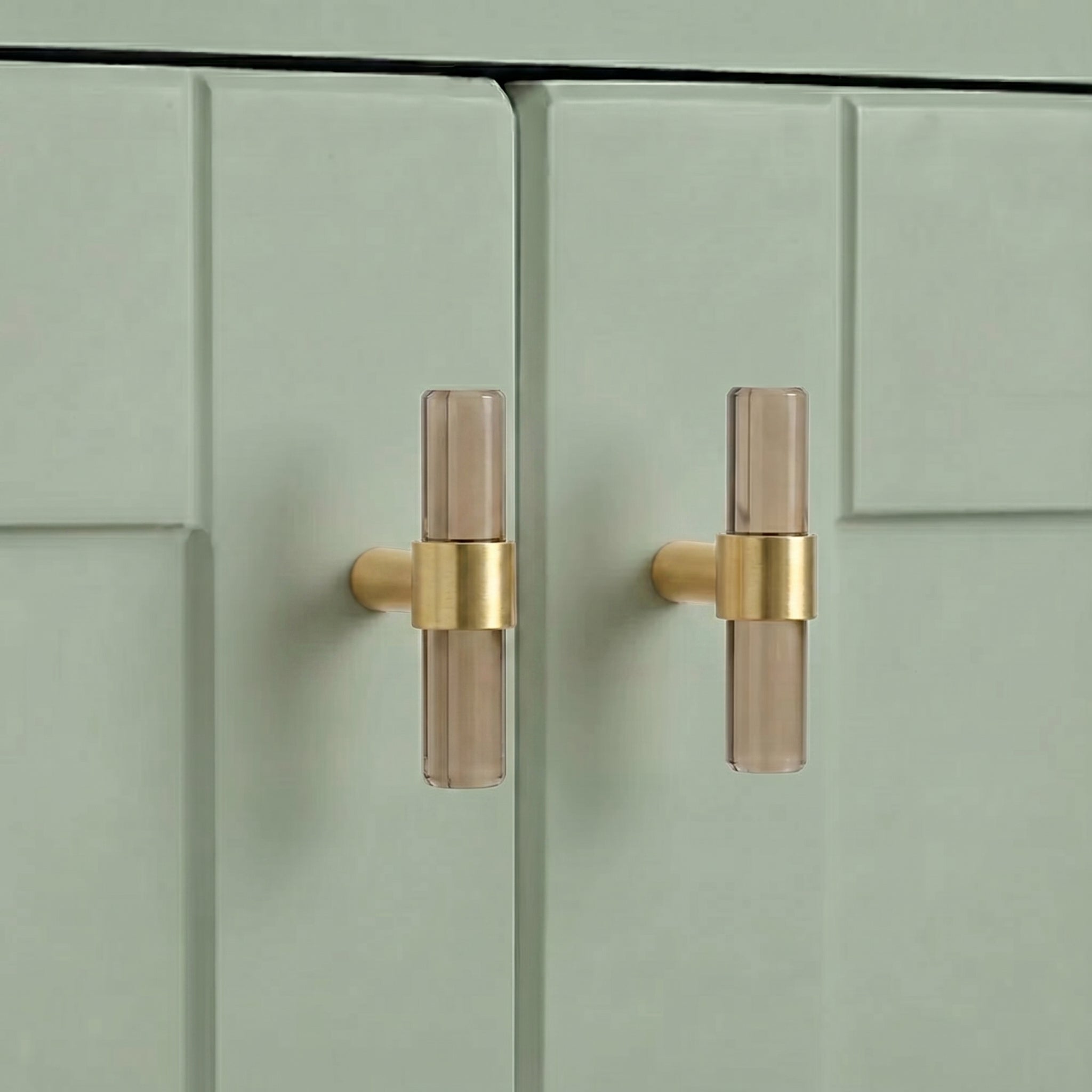 Luma Cabinet T-Bar