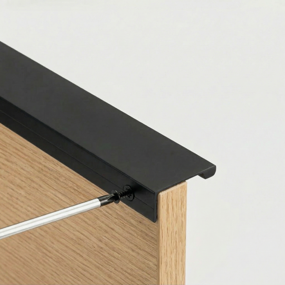 Edge Cabinet Pull