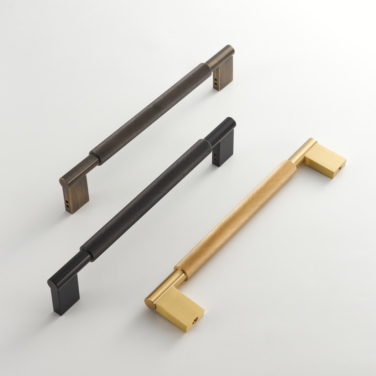 Bron Door Pull