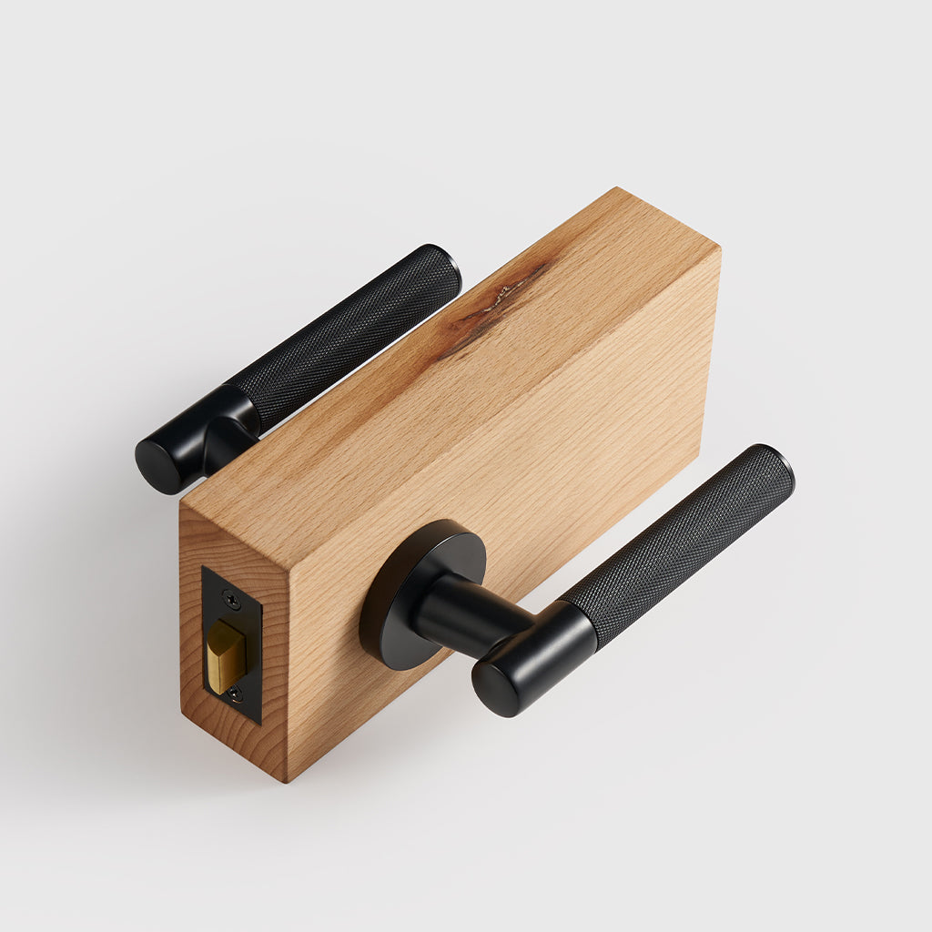Finn Brass Door Handle